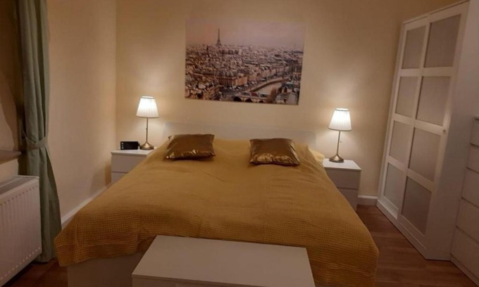Nonnweiler Apartment | Schöne Ferienwohnung mit Balkon und Garten