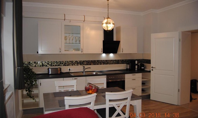 Gaarden-Sud - Kronsburg Apartment | Schöne Ferienwohnung zentral gelegen