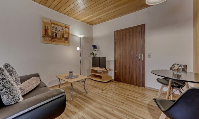 St. Oswald Apartment | Schönes 38qm Appartement mit kombinierten Wohn/Schlafzimmer und Balkon