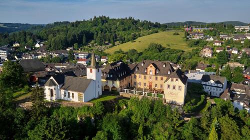 Daun Hotel | Schloßhotel Kurfürstliches Amtshaus Dauner Burg