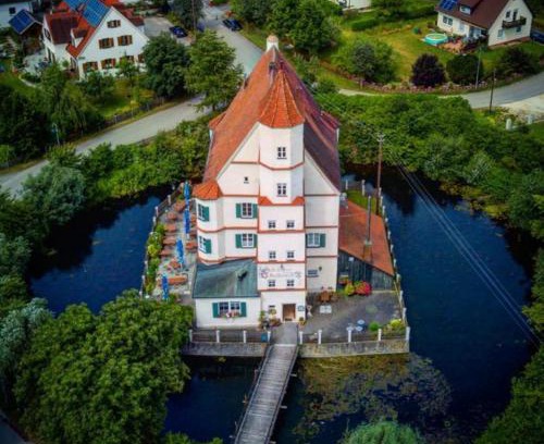 Schwenningen House | Schloss Kalteneck
