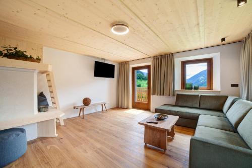 San Leonardo in Passiria Apartment | Schlossbauer große Ferienwohnung