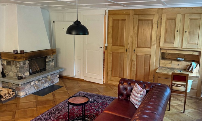 Glarus Sued Apartment | Schweizerhaus Glarus - Historic with charm, ideal for groups and families