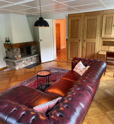 Glarus Sued Apartment | Schweizerhaus Glarus - Historisch & Stilvoll mit Garten