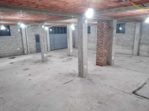 Kumanovo House | Se Izdava Magacinski Prostor