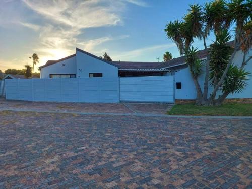 Melkbosstrand Bed & Breakfast | Sea and Salt
