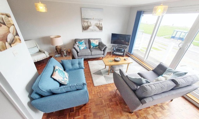 Selsey House | Sea Breeze, Selsey