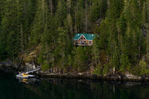 Sonora Island Ski Chalet | Sea Chalet - Oceanfront Cabin