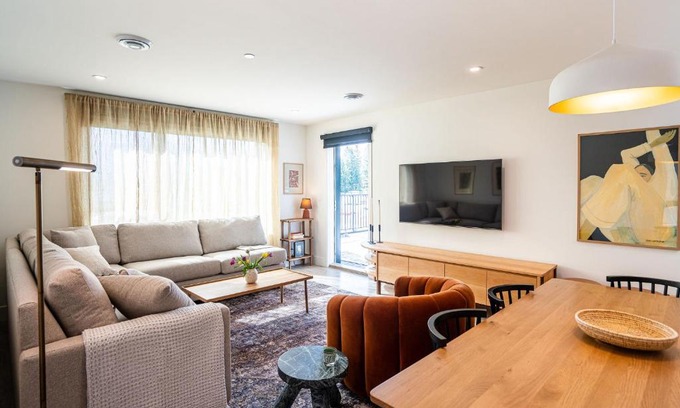 Revelstoke Apartment | Sea Eagles Landing by Revelstoke Vacations