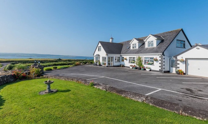 Liscannor House | Sea Haven - Stunning Sea Views!