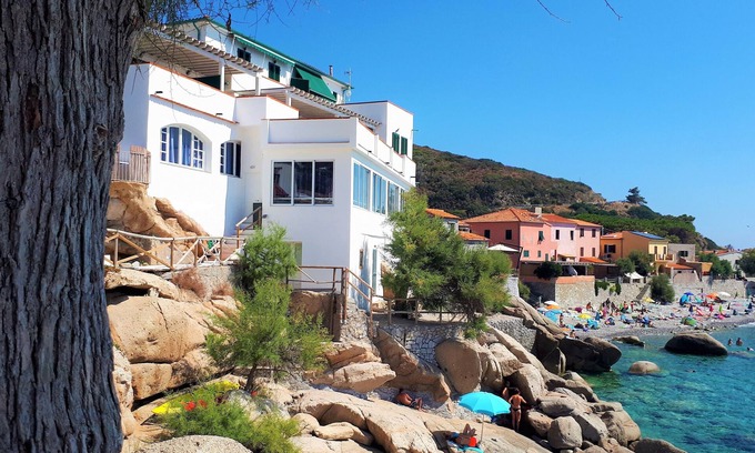 Marciana House | "SEA HOUSE" DIRECTLY ON THE SEA