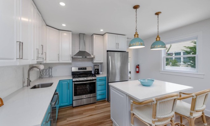 Village Green House | Sea Star Cottage - BRAND NEW 3BR/2.5BA Sleeps 8