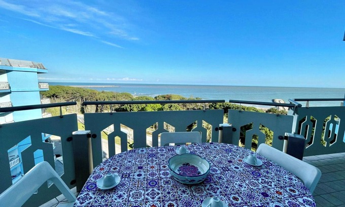 Porto Santa Margherita Apartment | Sea view apartment with shared pool