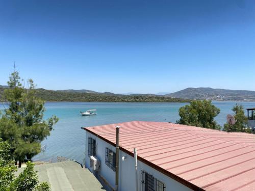 Bogazici House | Sea View Getaway 2BR Flat Walk to Shorelin