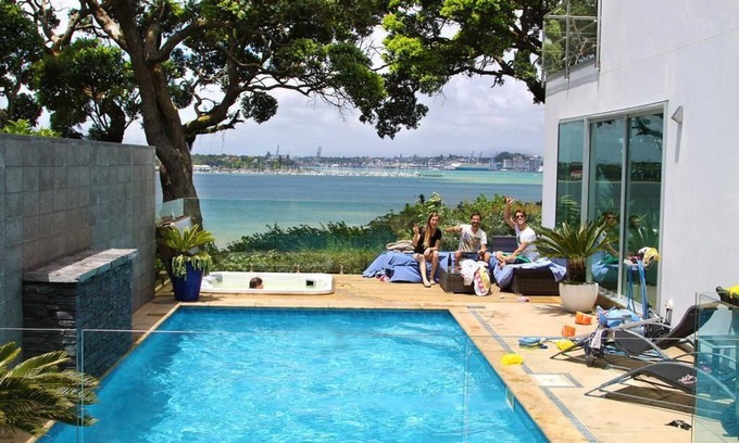 Northcote House | Sea view guest house