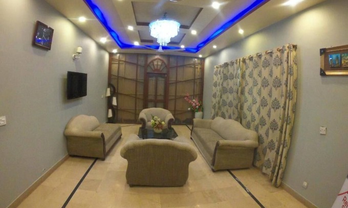 D.H.A. House | Sea View Guest House