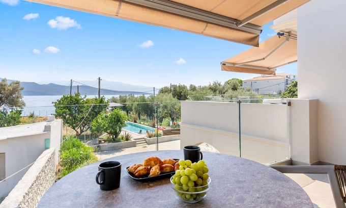 Episkopos House | Sea View Suite First Floor