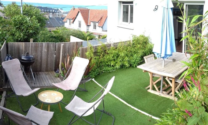 Fecamp Apartment | Sea view, terrace. Sleeps 4.