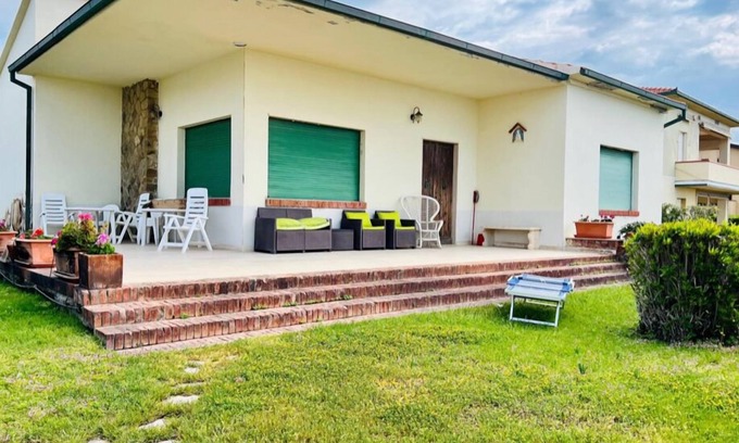 Maremma Coast Villa | Seafront villa directly on the promenade of Castiglione della Pescaia
