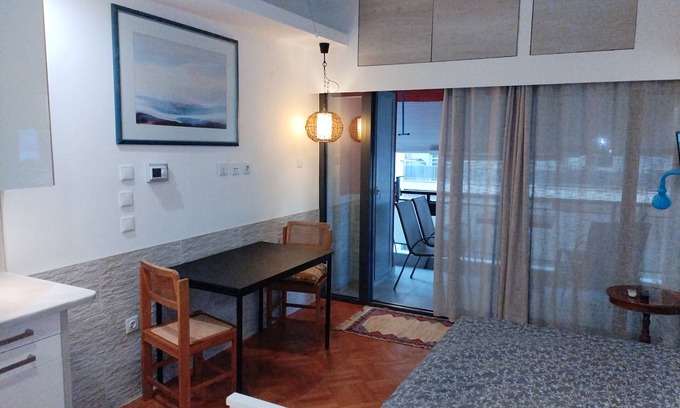 Thessaloniki Apartment | Seafront Apartment With Sea View YR1
