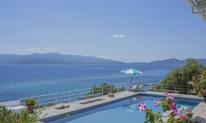 Imathia Region House | Seafront Villa with Stunning views