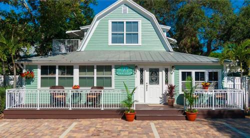 Melbourne Beach Bed & Breakfast | SeaGlass Inn Bed and Breakfast