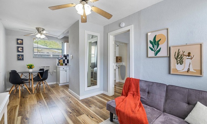 Harbordale Apartment | Seascape: Mins to Las Olas & Beach