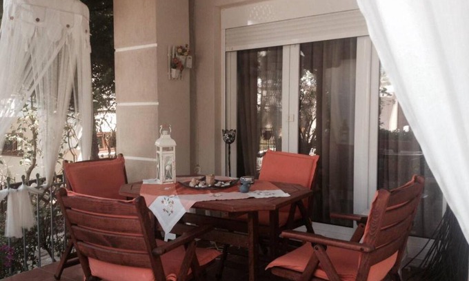 Nikita House | Seaside Cottage