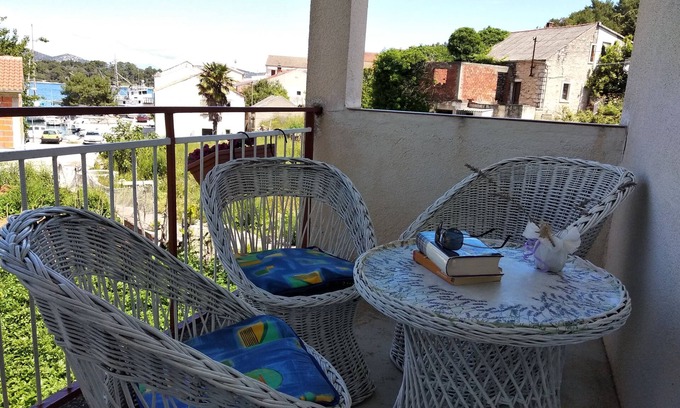 Knez House | Seaside holiday house Mali Iž, Iž (K-17536)