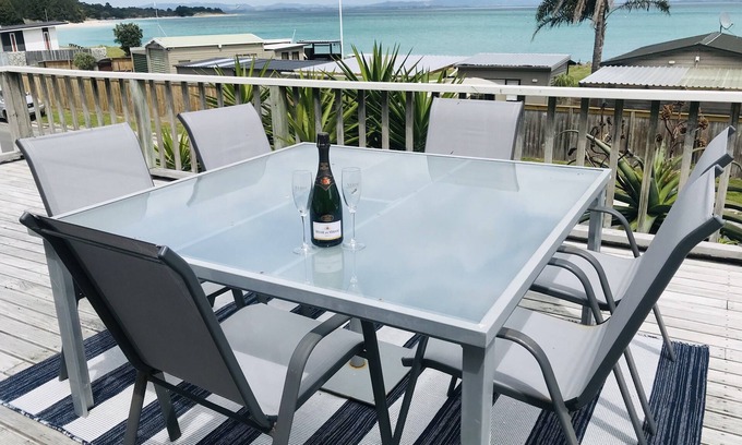 Rangiputa House | Seaside memories in Rangiputa at THE STAGGER INN