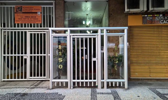 Copacabana Apartment | Season, best point of Copacabana! Fit-studio near the beach and trade