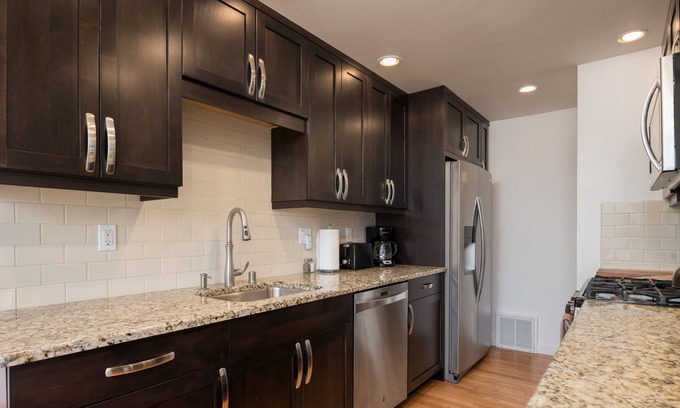 Madrona House | Seattle Vacation Home: The Autobahn