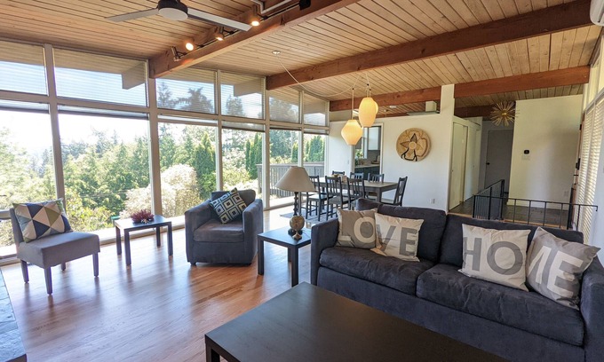 Lake Forest Park House | Seattle Vacation Home - Lake Forest Park