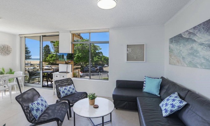 Avoca Beach Apartment | Seaview 1 Fabulous Views & Location