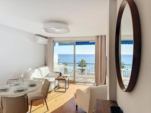 Fabron Apartment | Seaview Promenade des Anglais 2brs apartment Parking cars 1800 kg max