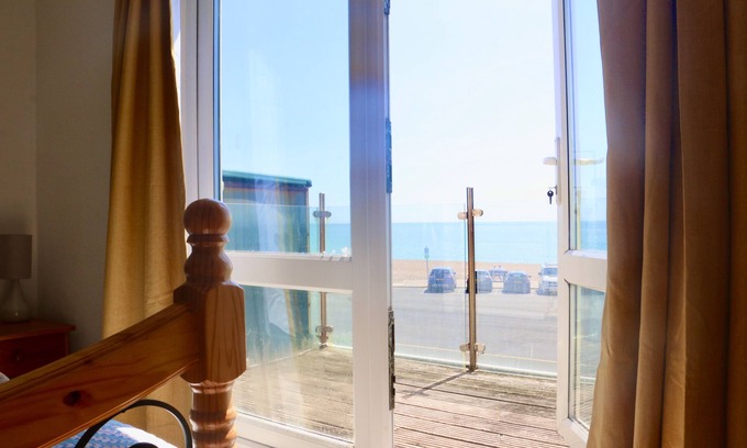 Seaford Apartment | Seaview your house on the sea.