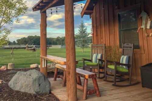 Panguitch House | Secluded 1 Bedroom Cabin on 50 Acres of Land