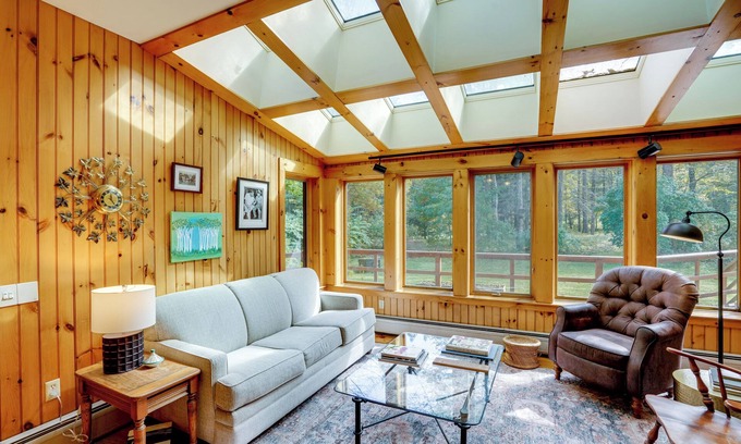 Hawley House | Secluded Family Getaway w/On-Site Creek in Hawley