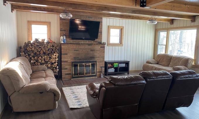 Ossipee Cabin | Secluded lake property next to the best mountain biking trails in Minnesota