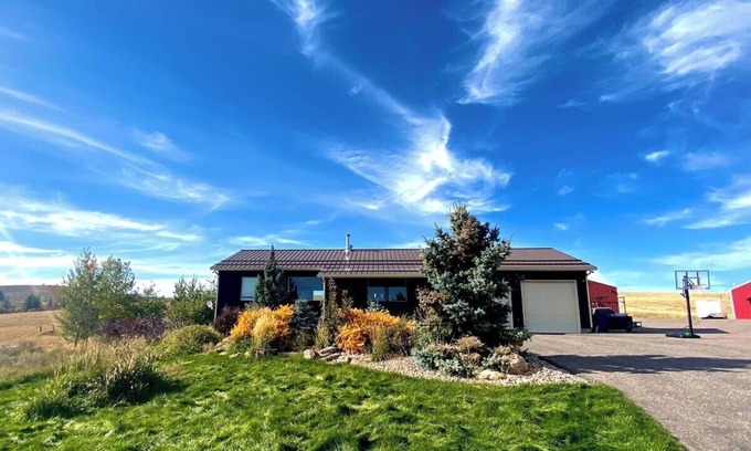 Pocatello Cabin | Secluded Luxury Ski Cabin-Cozy Pocatello Getaway