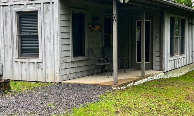 Maggie Valley Cabin | Secluded mountain cabin @ ~4800 ft elevation near ski area