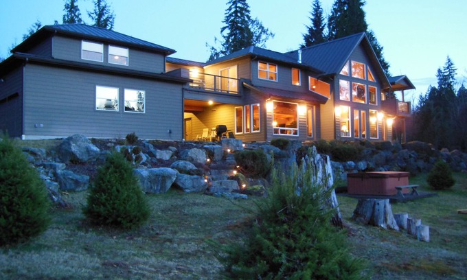 Packwood House | Secluded RIVERFRONT 7-Acre Getaway w/Mt. Rainier Views, Hot Tub & River Access