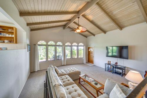 Kamuela House | Secluded Waimea Hideaway with Lanai and Views!