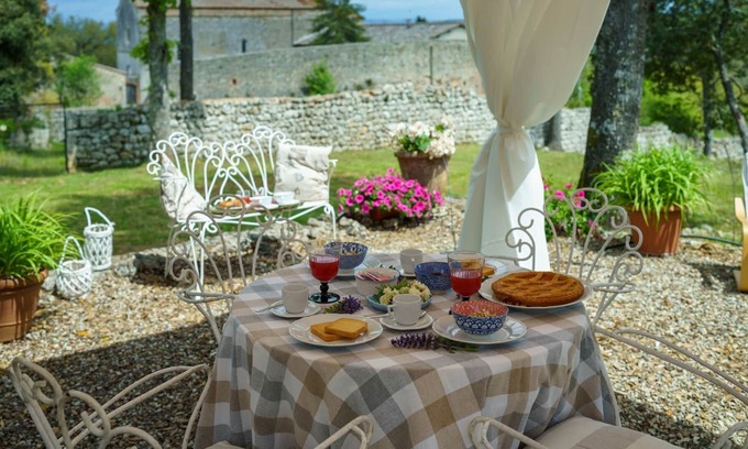 Monteriggioni Villa | Secluted country villa with private pool in the wood