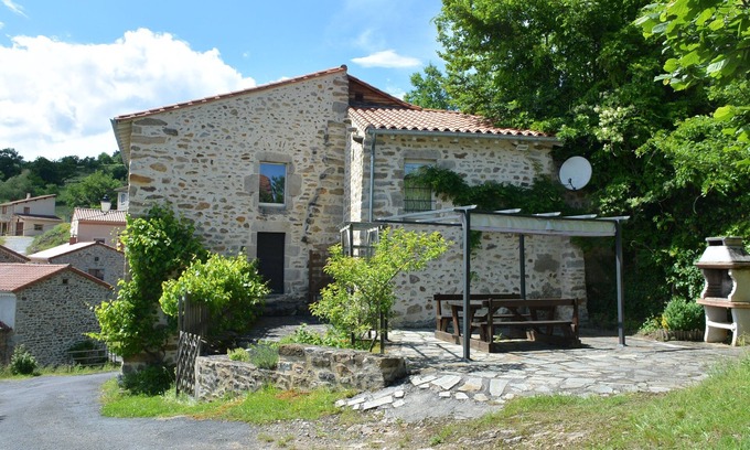 Langeac House | Self-catering cottage in a beautiful Haute-Loire village: Haut-Allier gorges.