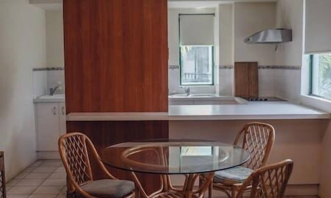 Cairns North Apartment | Self-contained 1 Bedroom Apart