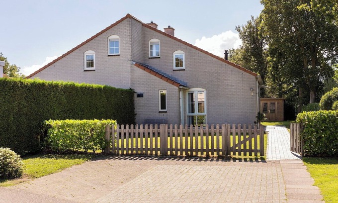 Brouwershaven Cottage | Semi-detached bungalow for 6 persons