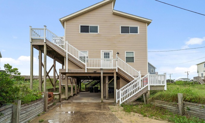South Nags Head House | Semi-oceanfront home in South Nags Head