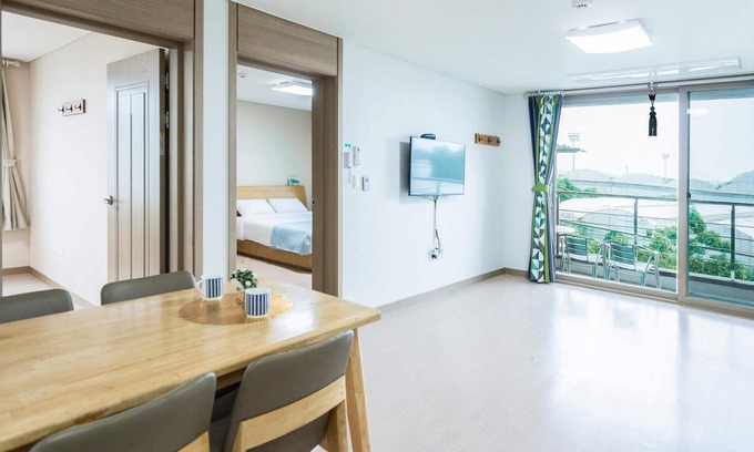 Hyodon-dong House | Seogwipo Dorami Pension