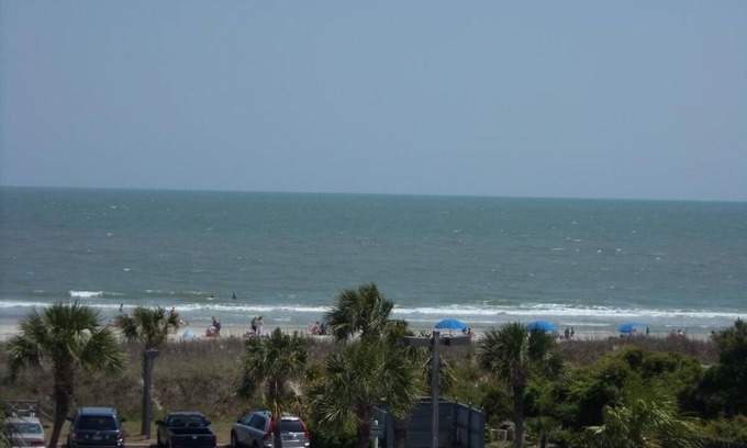 Folly Field Villa | SEP 29-OCT 11&17-:OCEANVIEW 50yd to beach, 3RD FL/Southbalcony LG Shower 2POOLS